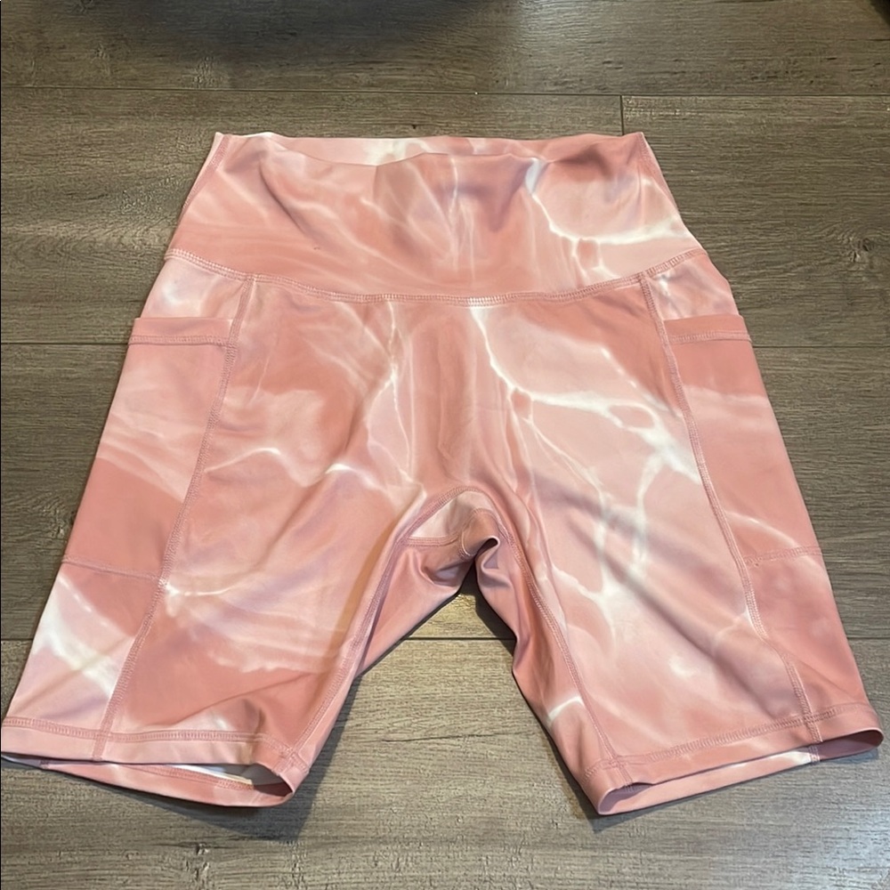 BuffBunny Biker Shorts - M